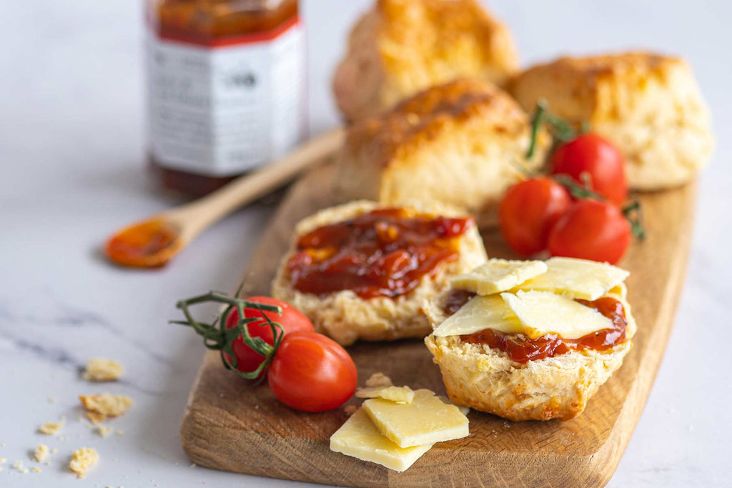 Savoury cheese scones with cheddar cheese & chutney